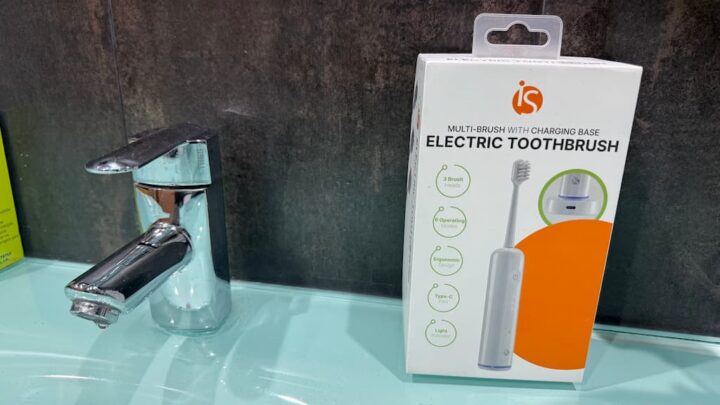 Higiene oral: já tem uma escova de dentes elétrica da iServices?