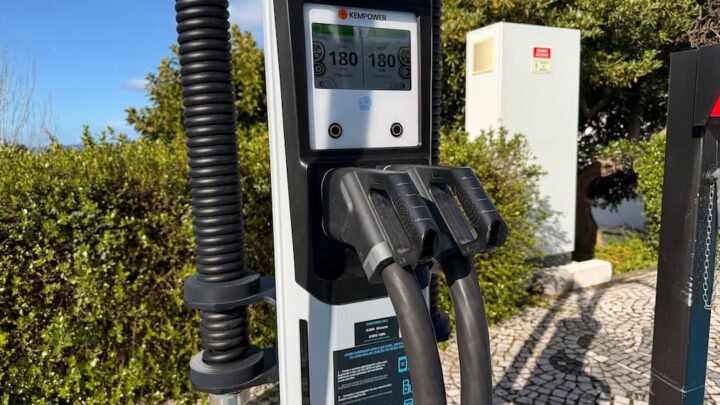 É mais barato o gasóleo do que carregar um carro elétrico, mas calma...